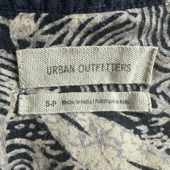 Urban Outfitters Marlow Spliced Boxy Shirt Short Sleeve Top Blouse M - Picture 12 of 15